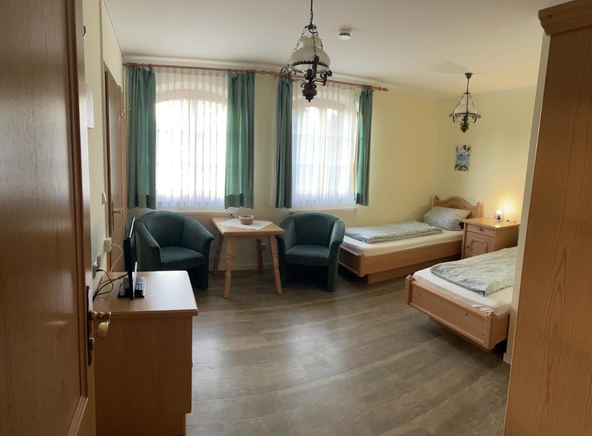 Landgasthof - Braukeller - Fattigau Oberkotzau Εξωτερικό φωτογραφία